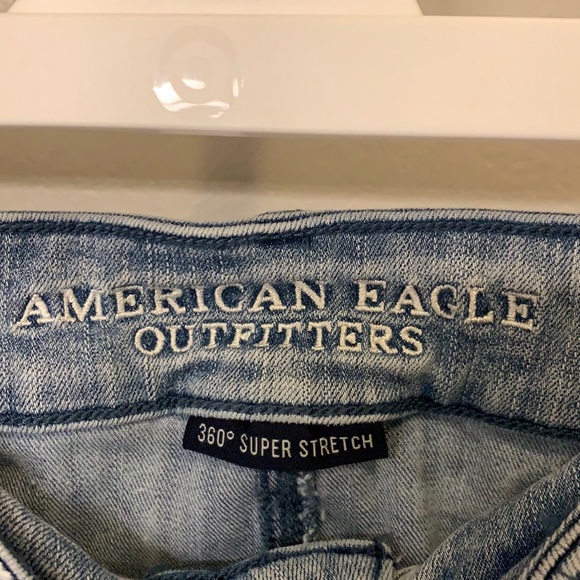 American Eagle Shorts - Picture 2 of 6